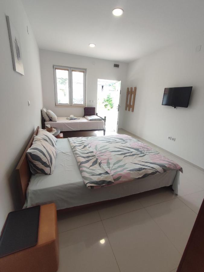 Three Apartment *